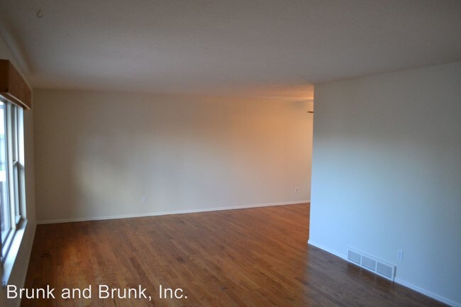 Building Photo - 3 br, 2.5 bath House - 2565 Roundtop Drive