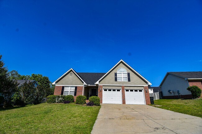 Building Photo - COMING SOON!! ~4 Bedroom 3 Bathroom
