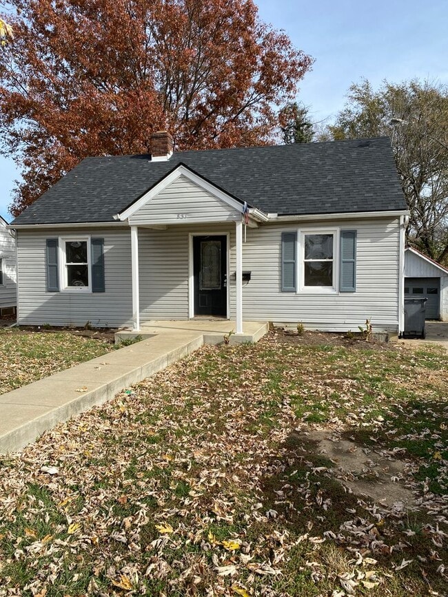 Building Photo - 831 E Loudon Ave