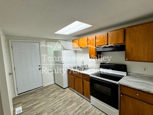 Building Photo - 720-722 W. Outer Dr.