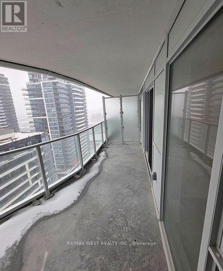 Photo du bâtiment - 1010 Sandy Beach Rd