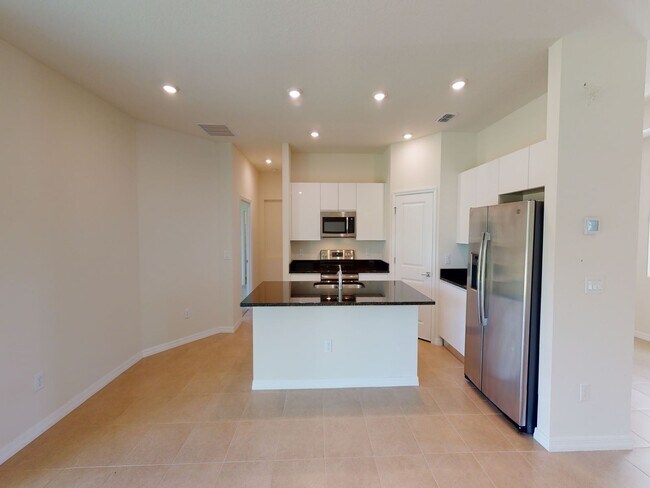 Building Photo - 351 San Filippo Dr SE