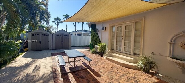 Building Photo - 8105 SW 17th Ter