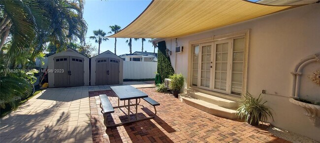 Foto del edificio - 8105 SW 17th Ter