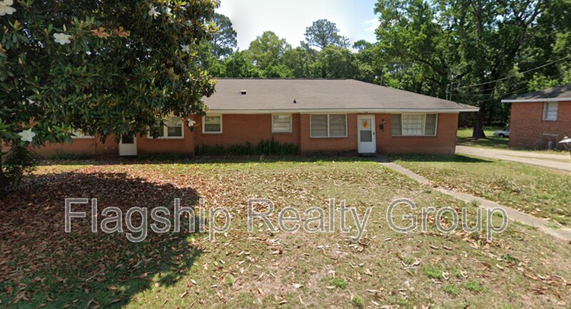 Foto principal - 418 N Kornegay St