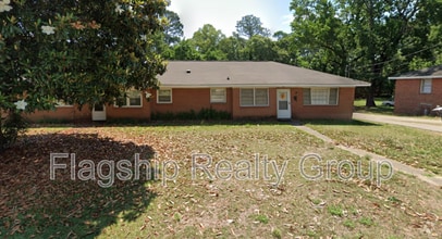 Building Photo - 418 N Kornegay St