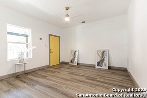Building Photo - 322 Compton Ave