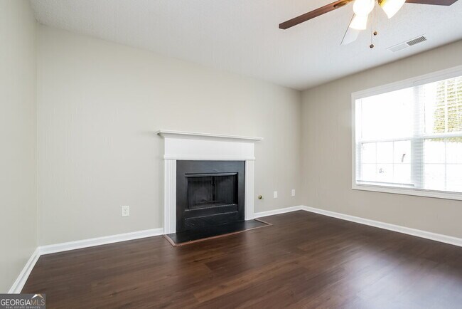Building Photo - 391 Greystone Pkwy