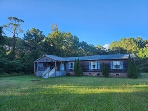 Building Photo - 118 April Ln Building Photo - 118 April Ln