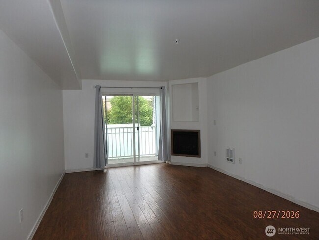 Foto del edificio - 18621 Blueberry Ln