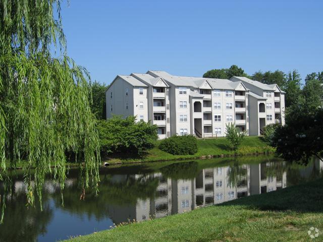 Vista al lago - Lakewood Apartments