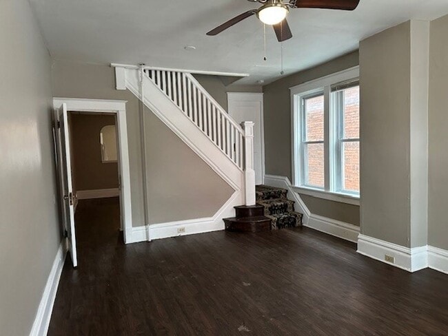 Building Photo - 3 Bedroom 1 Bath House For Rent In Harrisb...