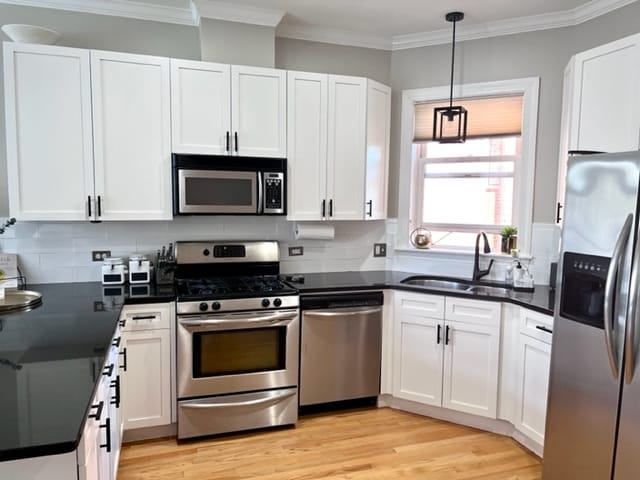 Cocina - 1410 W Belmont Ave