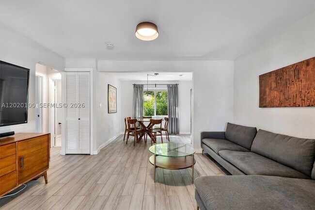 Foto del edificio - 74 NW 117th St