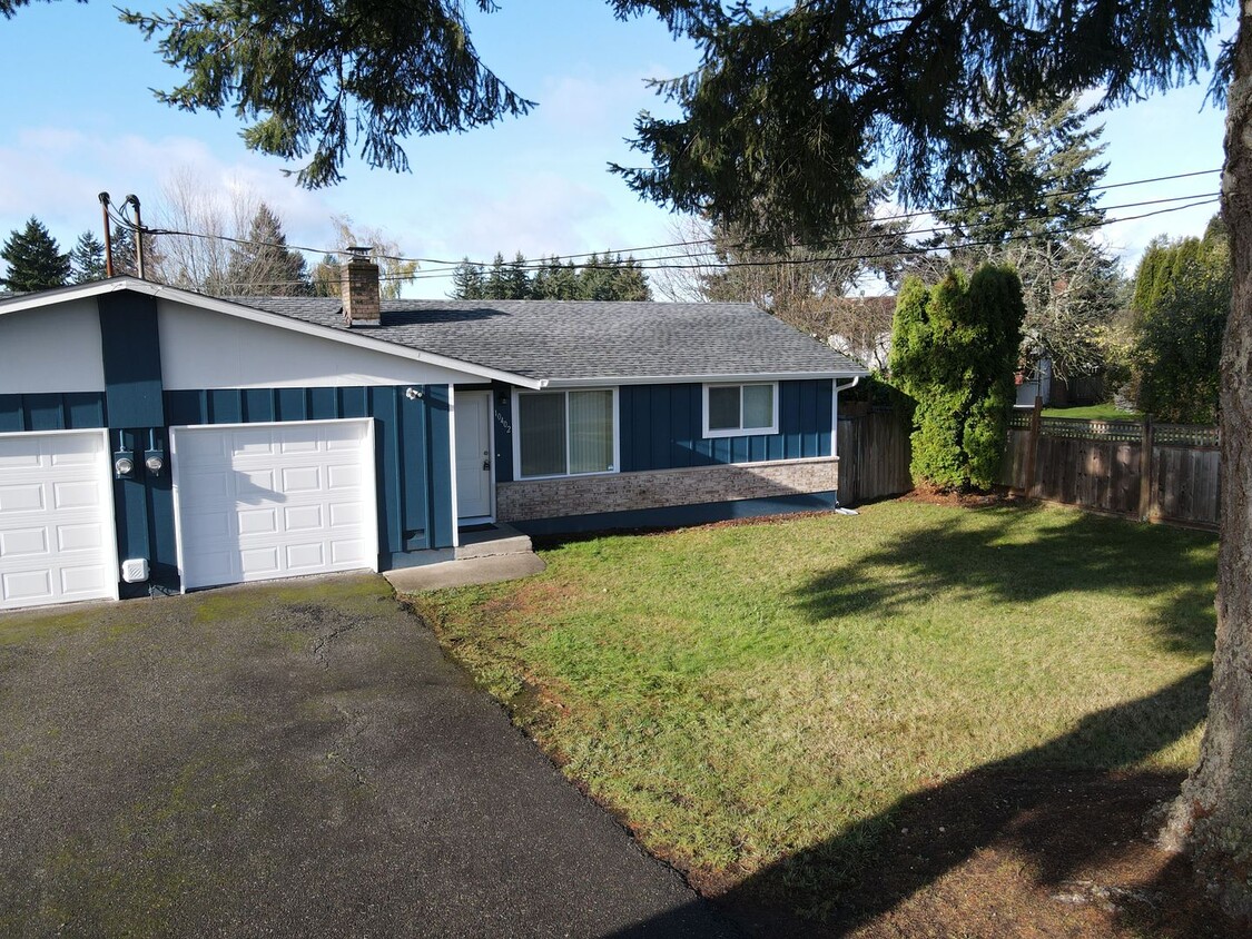 Foto principal - 10402 107th Ave SW