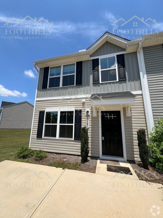 Building Photo - 167 Nicklaus Dr
