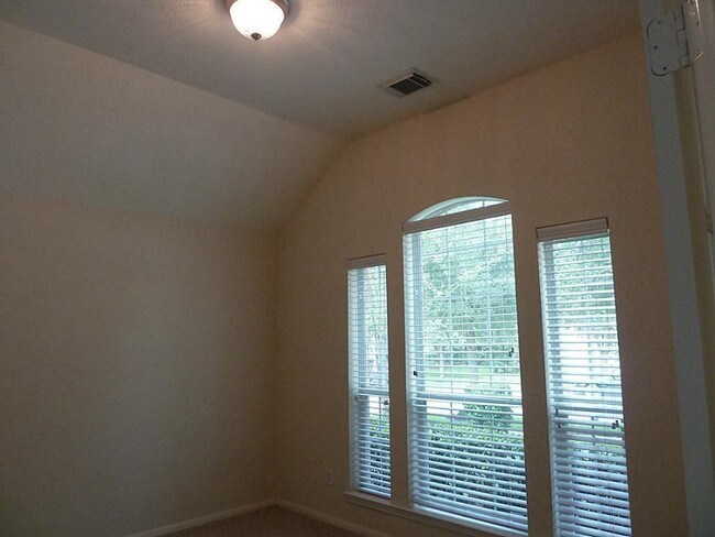 Building Photo - 7631 Trail Hollow