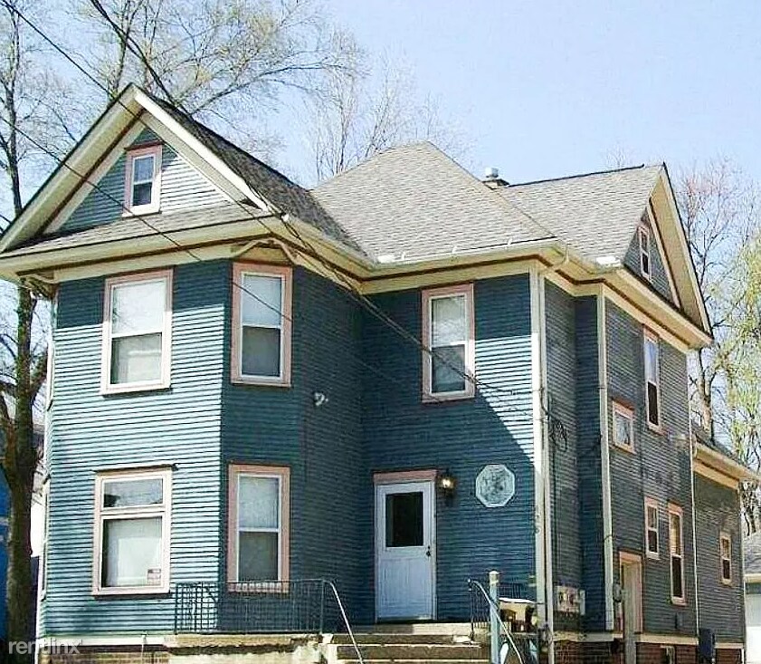 428 W 2nd Ave, Flint, MI 48503 Condo for Rent in Flint, MI