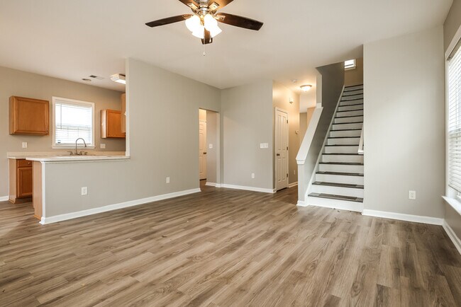 Foto del edificio - 301 Pimpernel St