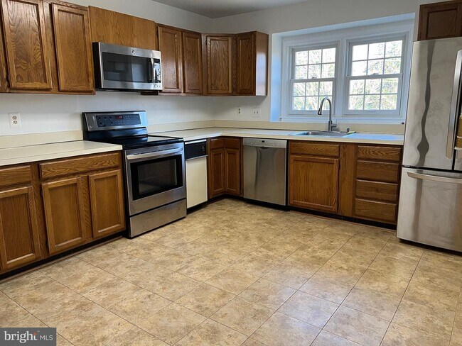 Building Photo - 10701 Kings Riding Way