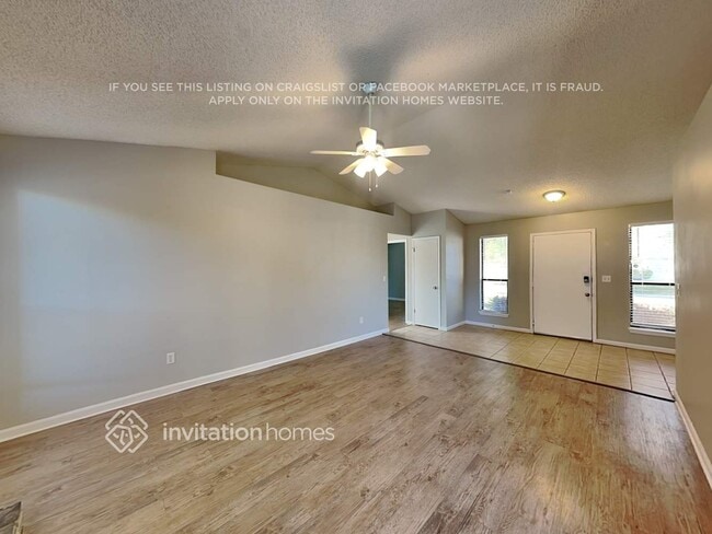 Foto del edificio - 7469 Sweet Rose Ln