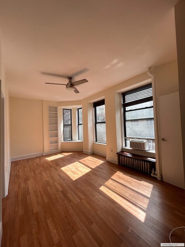 Primary Photo - Super Sunny 1 BD, Panoramic Windows, Gut Renovated Granite Kitchen & Fabulous UWS Location!