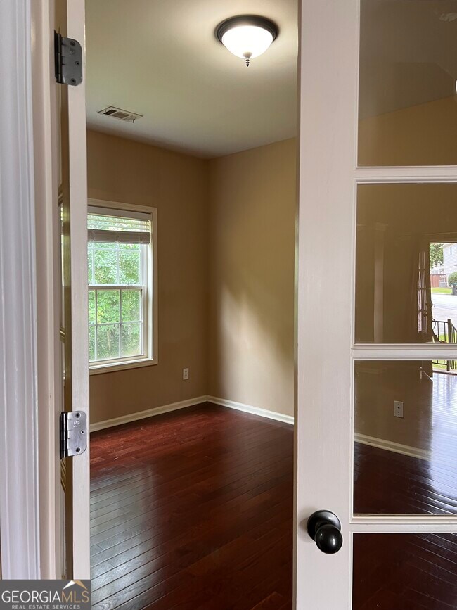 Building Photo - 2750 Irwin Ct