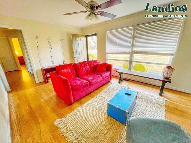 Foto del edificio - 5137 Scenic View Dr