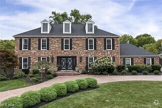 Building Photo - 23917 Stonehedge Dr