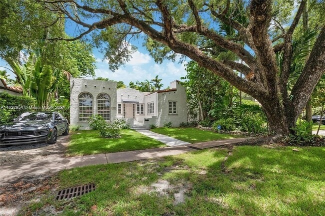 Photo - 633 Alcazar Ave House