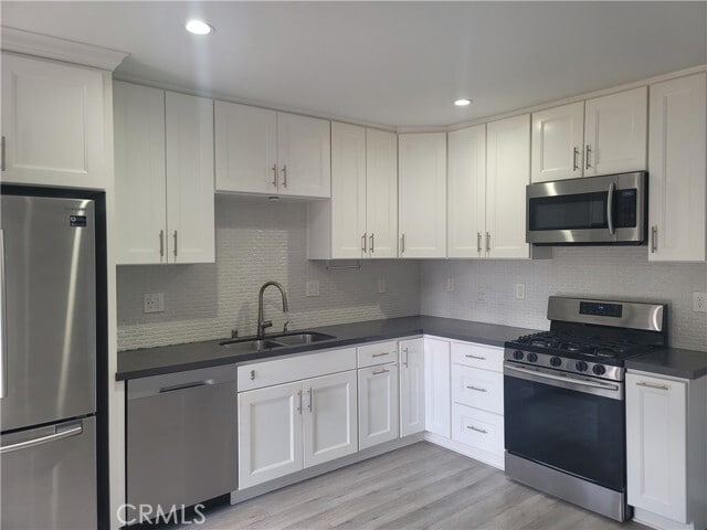 Foto del edificio - 5941 Vanalden Ave