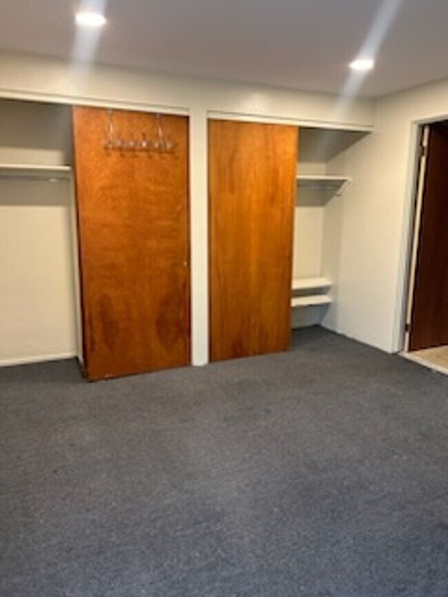 Building Photo - 1 bedroom, 1 bathroom apartment