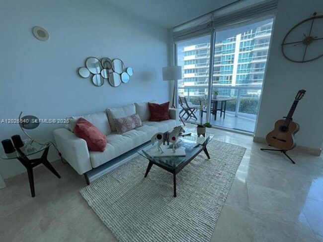 Building Photo - 6515 Collins Ave