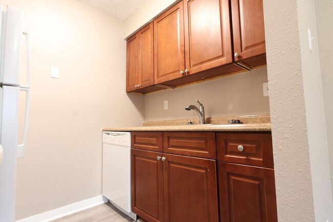 Foto del edificio - 1 Bedroom Apartment