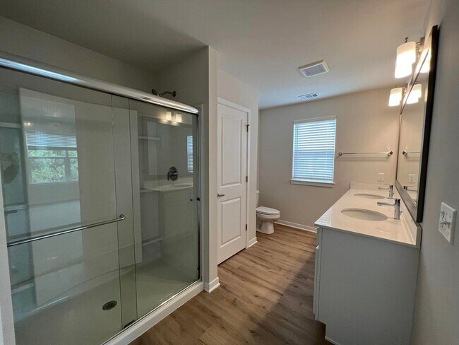 Foto del edificio - 236 Portage Ln