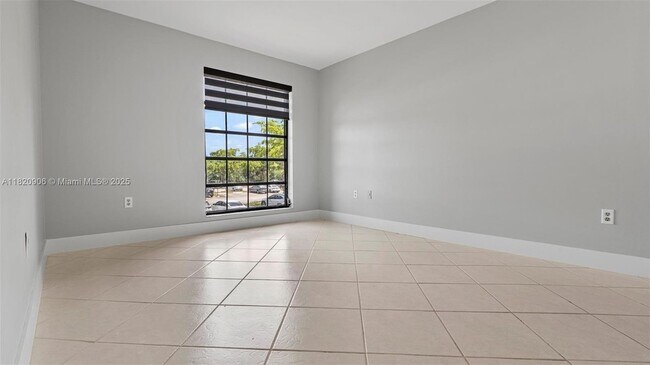 Building Photo - 5550 NW 44th St