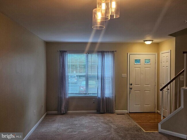 Foto del edificio - 6887 Chasewood Cir