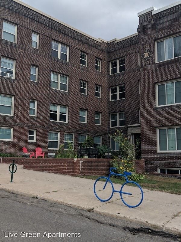 Building Photo - 1 br, 1 bath Apartment - 194 Summit Ave
