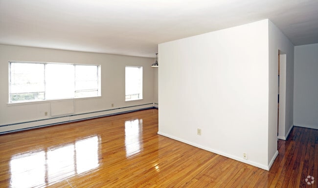 Interior Photo - Saint James Apartments