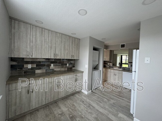 Foto del edificio - 7365 NW 18th St