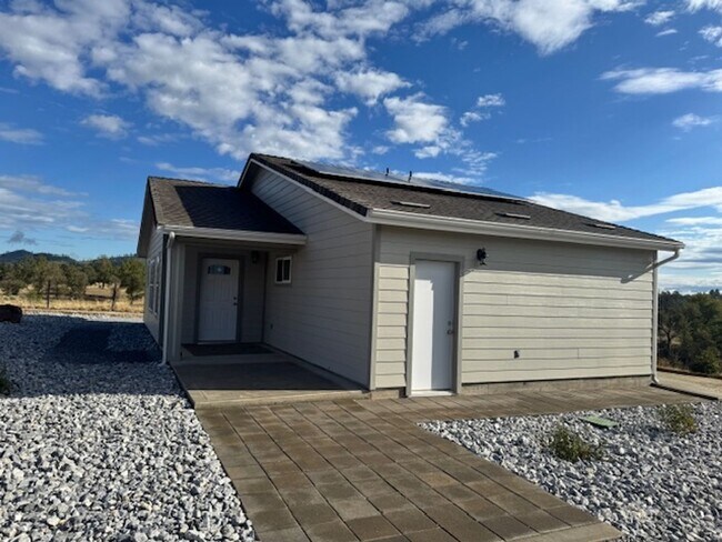 Foto del edificio - Breathtaking Views – Brand New 2 Bed, 1.5 ...
