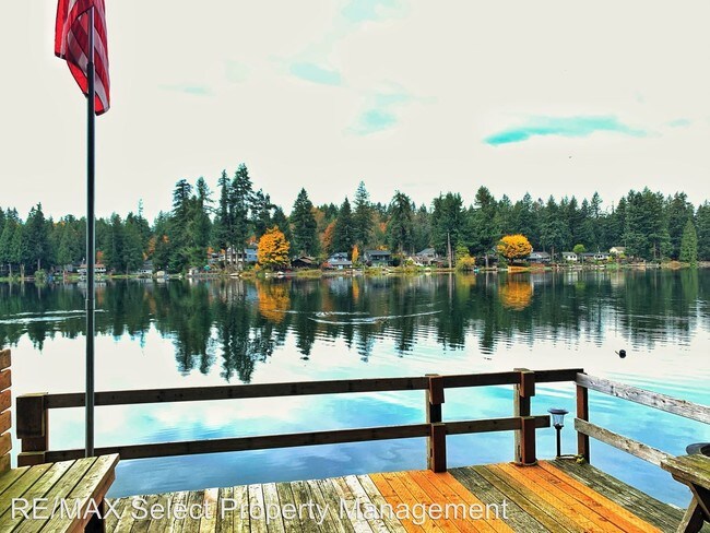 Foto del edificio - 25603 E Lake Wilderness Dr SE