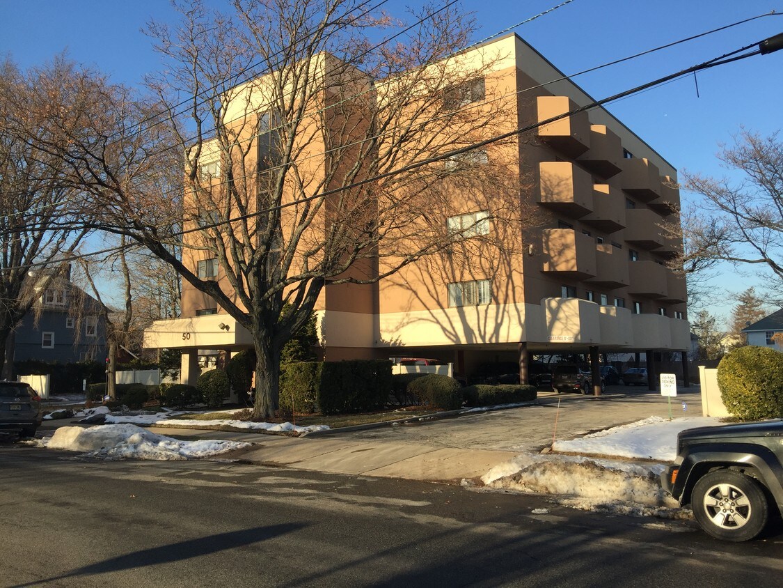 50 Euclid Ave, Hackensack, NJ 07601 Condo for Rent in Hackensack, NJ