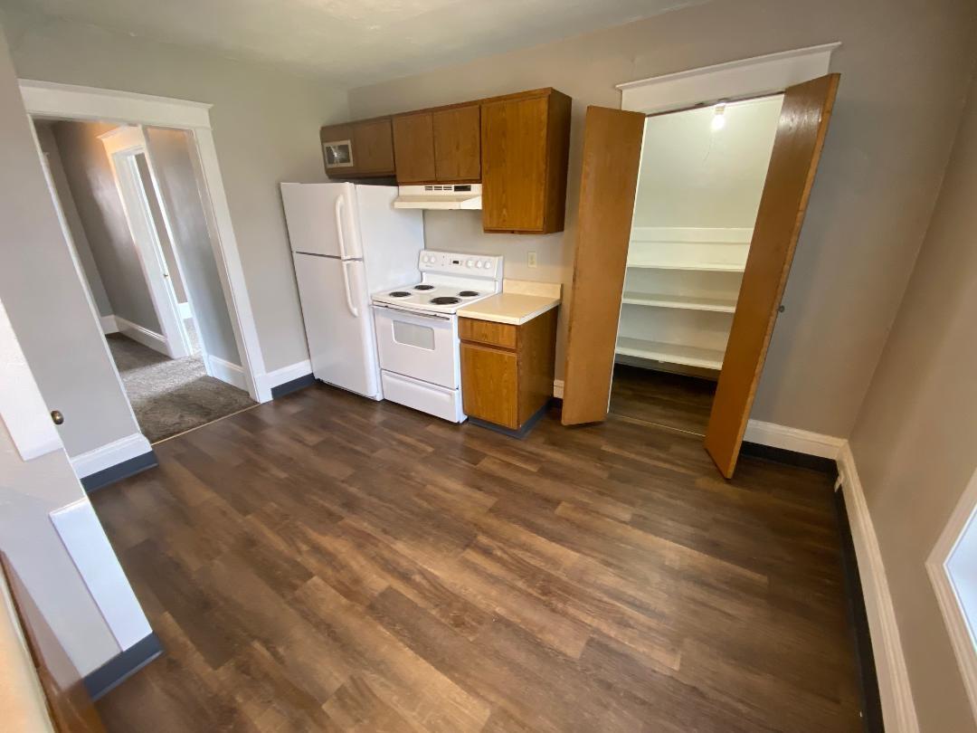 315 Oak St, Spring Lake, MI 49456 Townhouse for Rent in Spring Lake