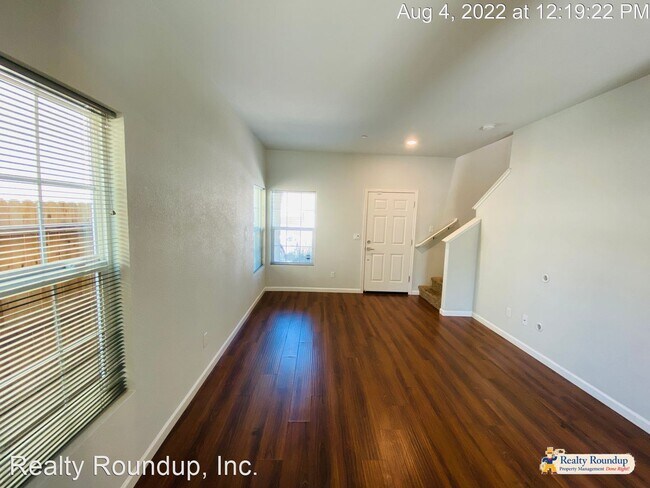 Foto del edificio - 3 br, 2.5 bath House - 8160 Creeping Willo...