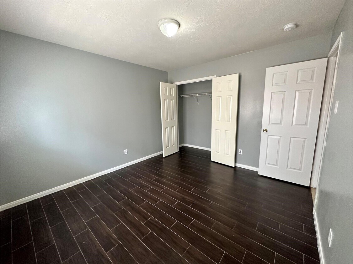 Foto del edificio - 4542 Reams Ln