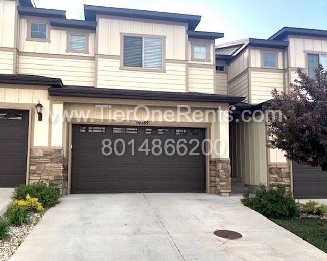 Move in special: $500 off First months rent! - Move in special: $500 off First months rent! House