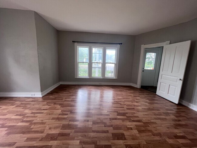 Foto del edificio - Wonderful and Spacious Three Bedroom Home Minutes from Downtown Grand Rapids!!