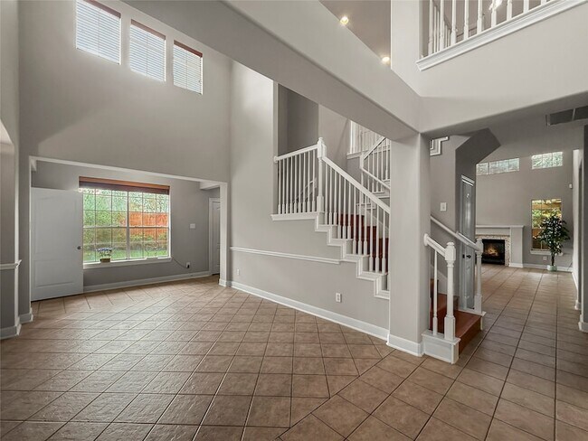 Foto del edificio - 1762 Lakeside Enclave Dr