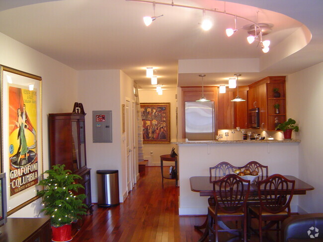 Building Photo - 1209 13th St NW